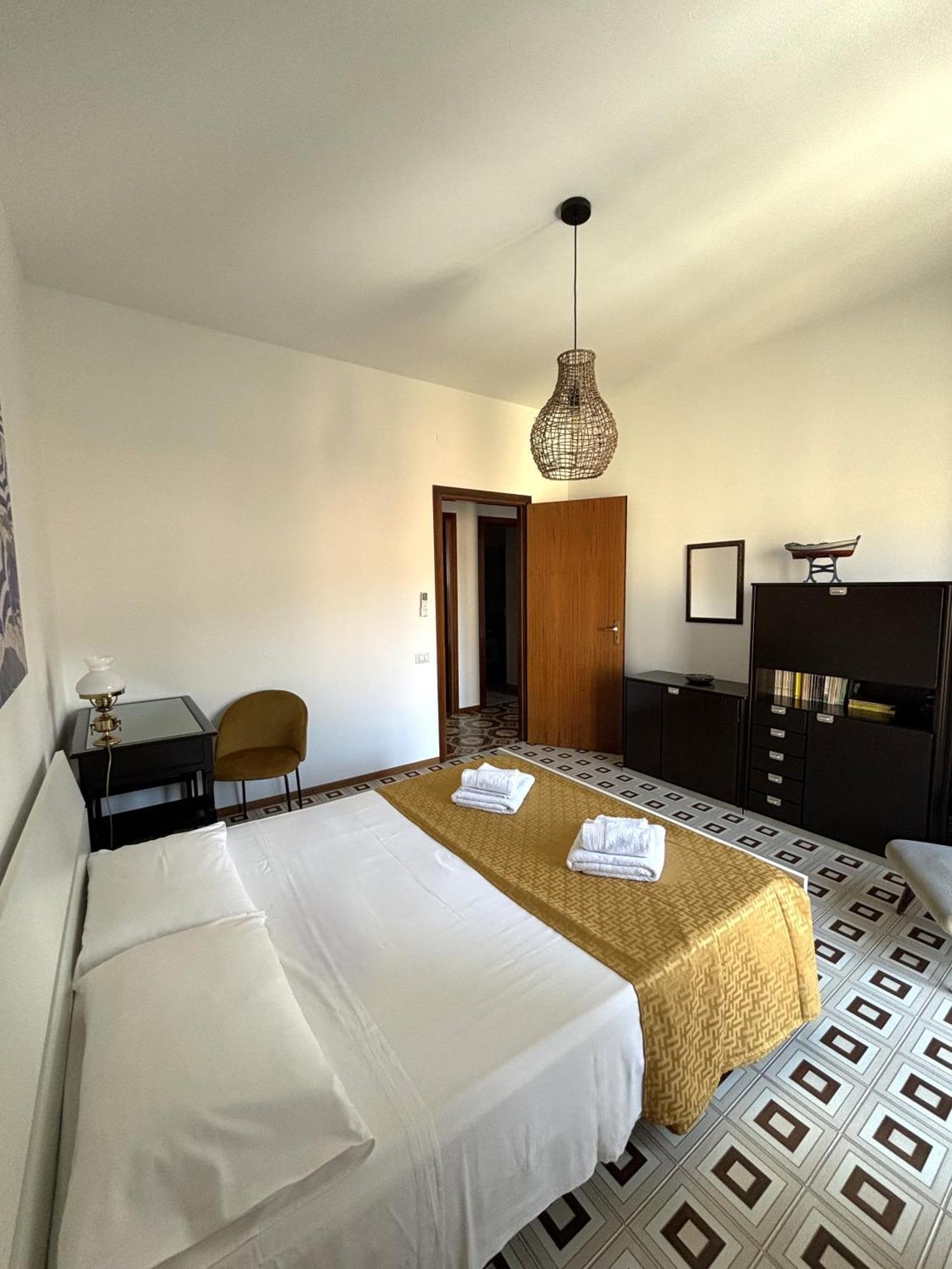 Archimede Lounge Apartment Cefalù Exterior foto